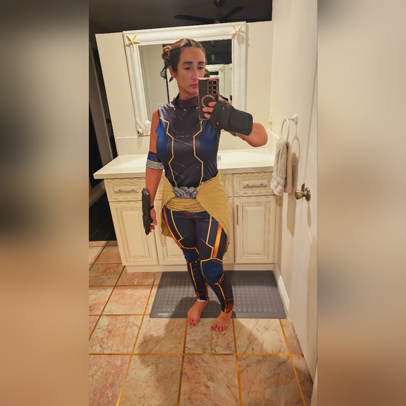 Womens Medium Black Panther Shuri Halloween costume - Picture 2 of 13